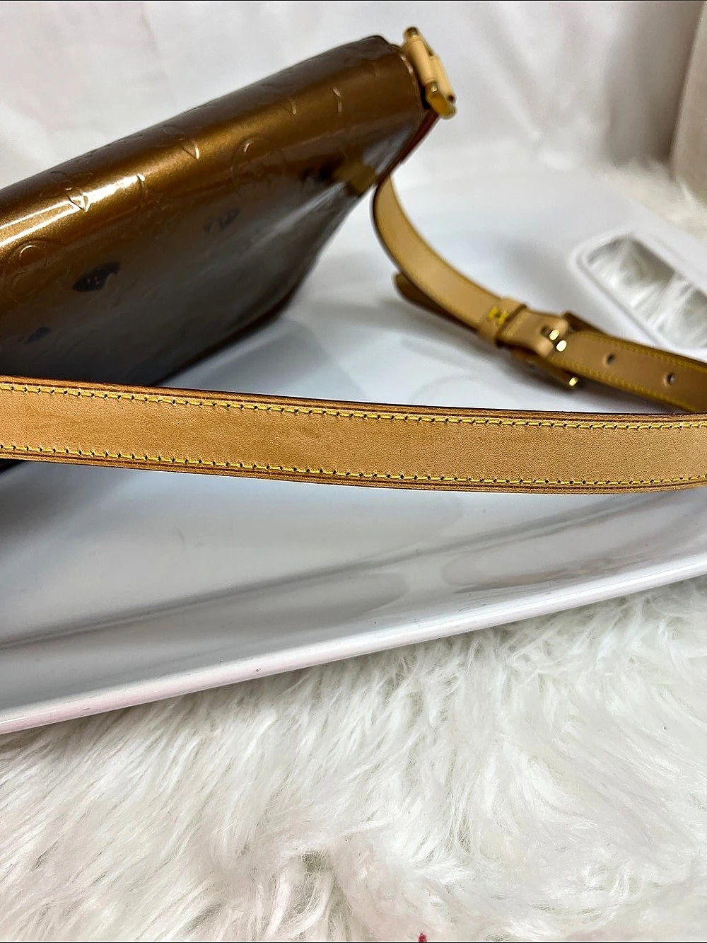 Louis Vuitton Monogram Vernis Thompson Street Bag Bronze - Picture 6 of 14